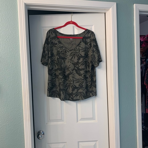 Old Navy Tops - Old Navy top